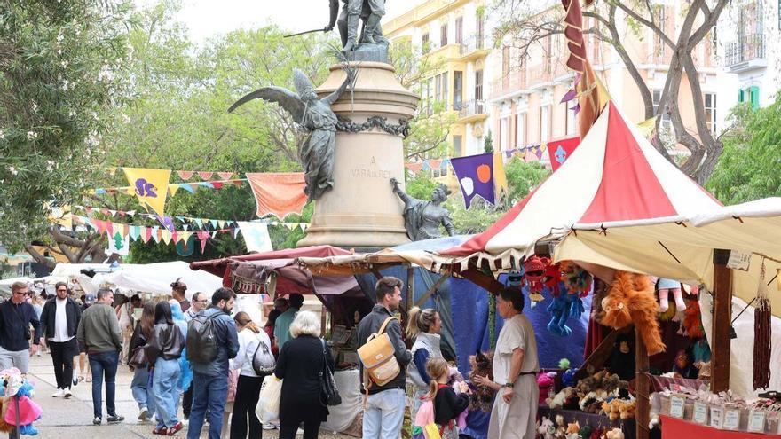 Ibiza Medieval reabre por completo tras la lluvia y el viento