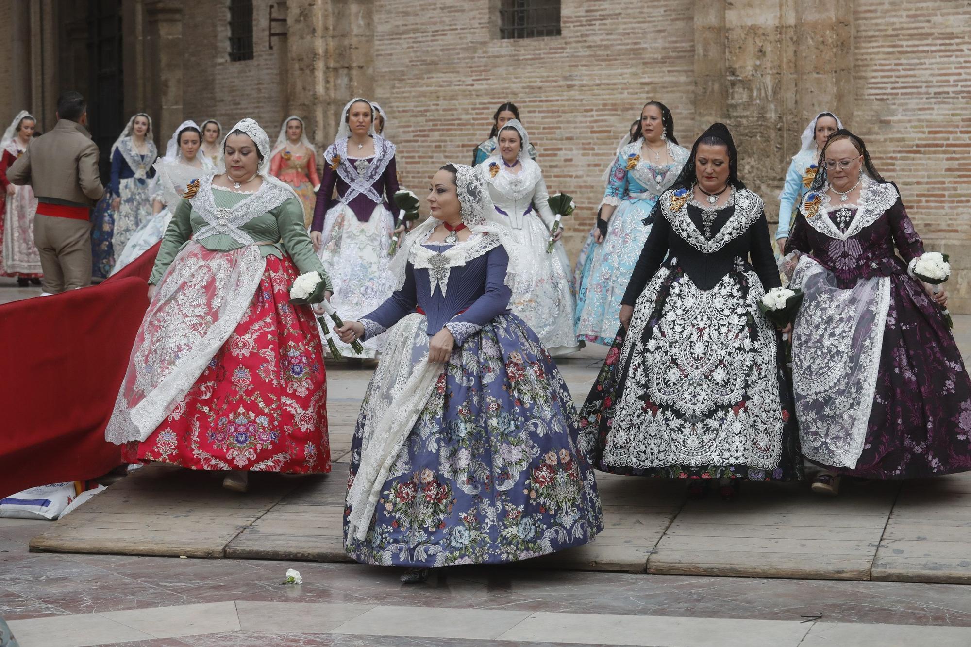 Búscate en el segundo día de ofrenda por la calle de la Paz (entre las 15:30 a las 17:00 horas)