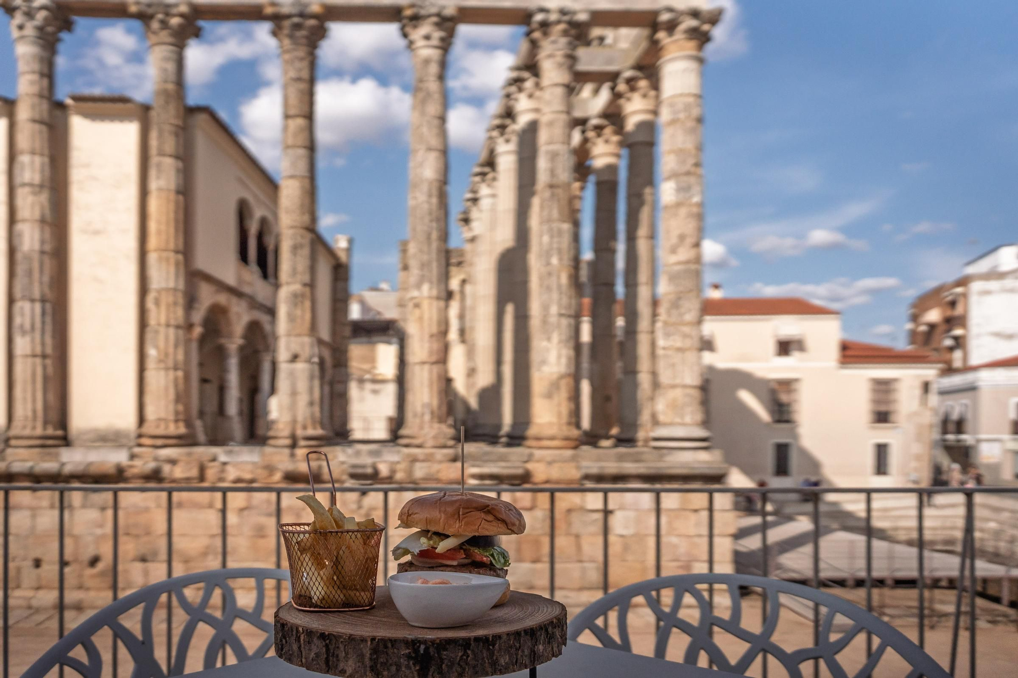 Fotogalería | Las mejores hamburguesas de Mérida a los pies del Templo de Diana