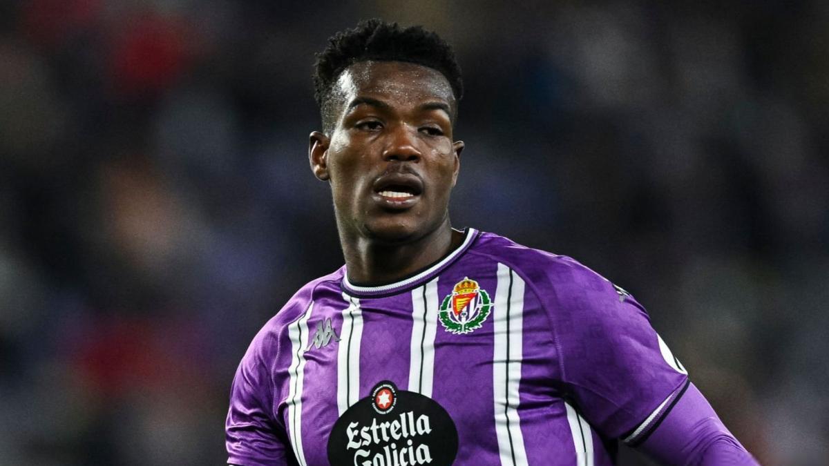 Juma Bah, prometedor central sierraleonés de 18 años