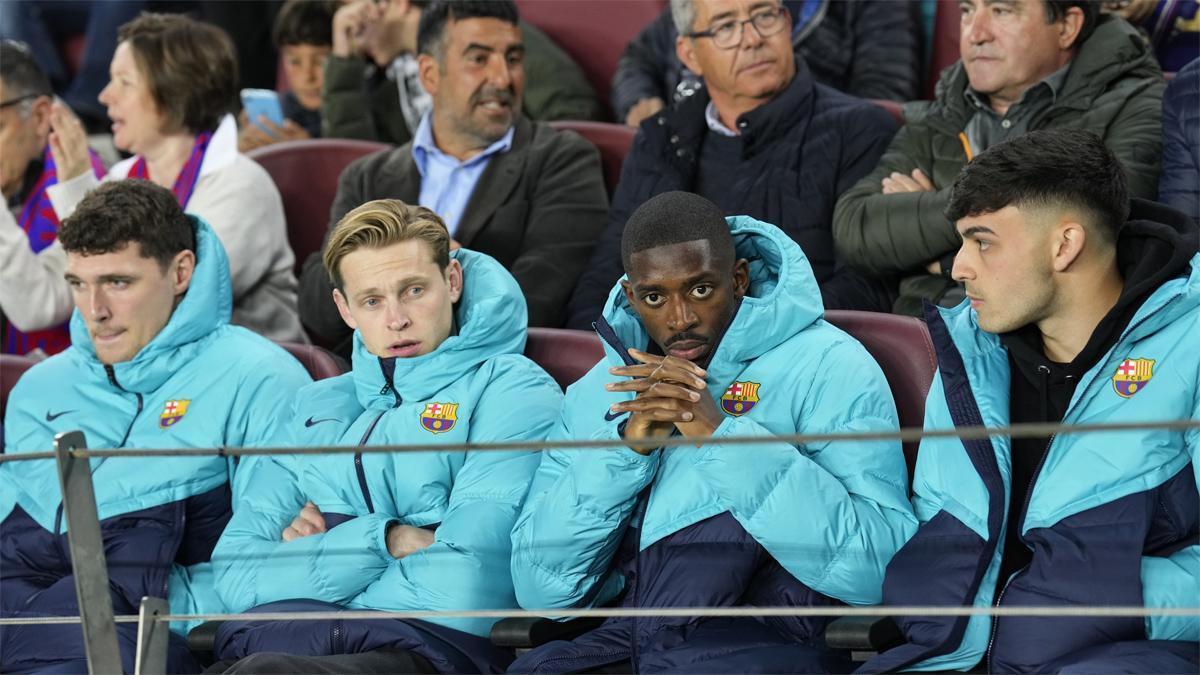 Los futbolistas del Barça, en la grada del Camp Nou