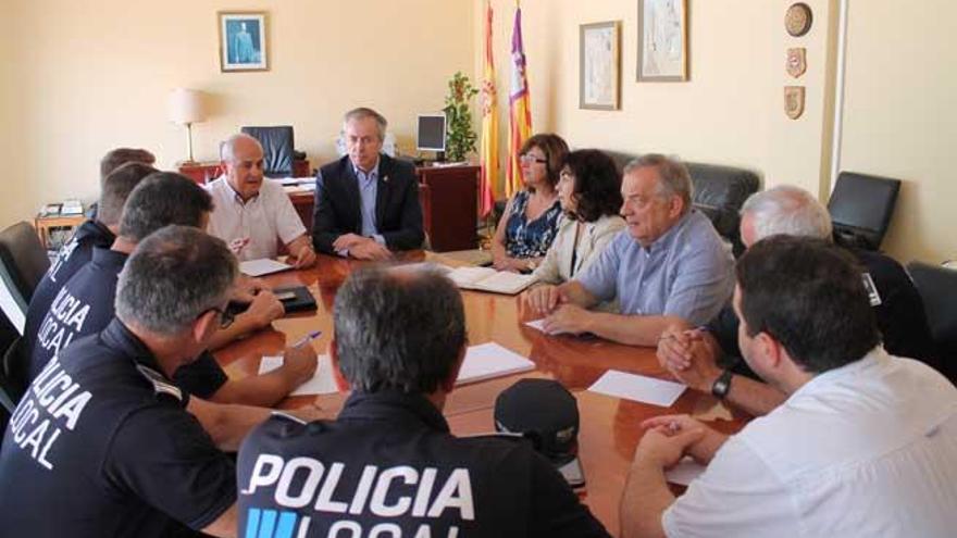 Reunión de coordinación en la dirección insular de la Administración General del Estado.