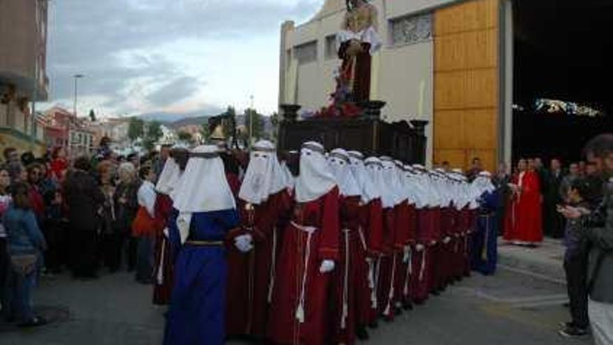 Jesús Ecce Homo fue portado ayer en vía crucis y hoy procesionará de forma oficial.