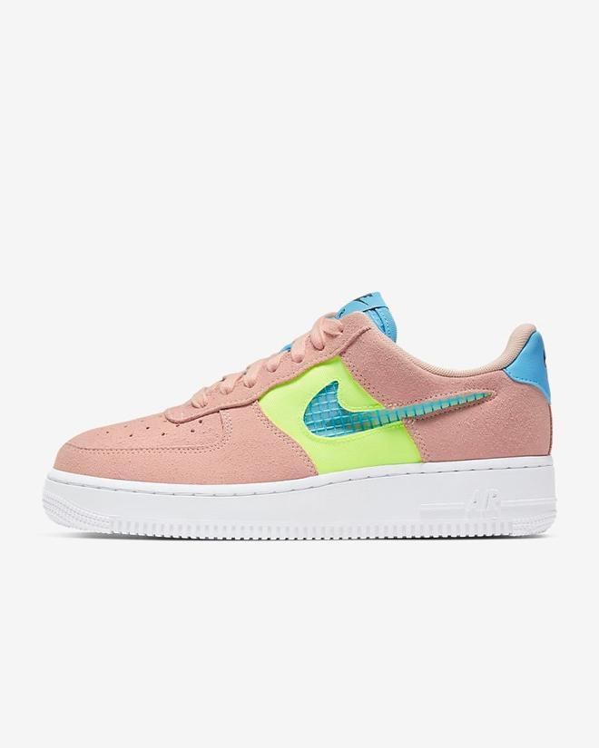 Zapatilla Nike Air Force rosa, amrilla y azul