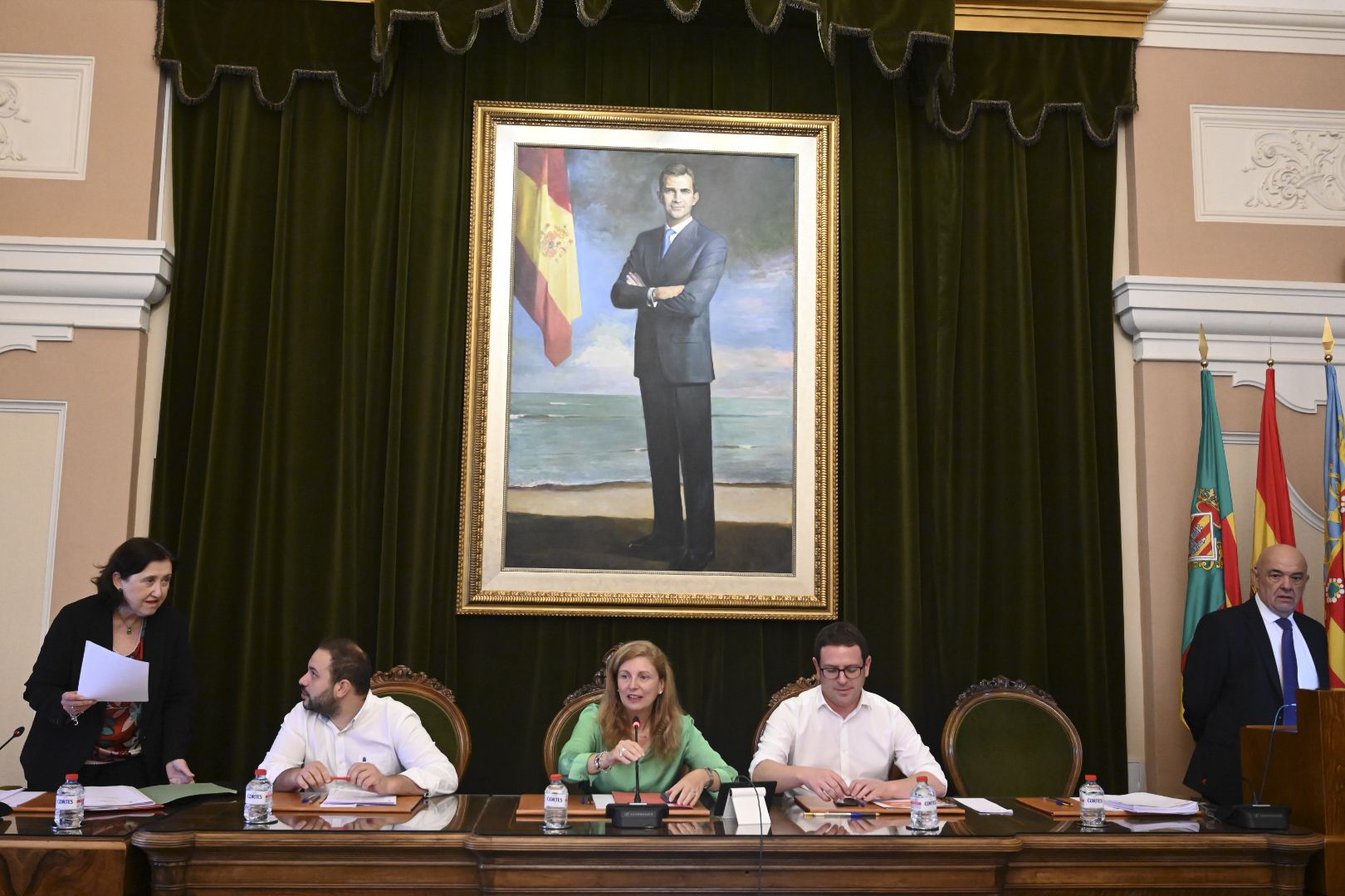 Las emotivas imágenes del último pleno de la legislatura en el Ayuntamiento de Castelló