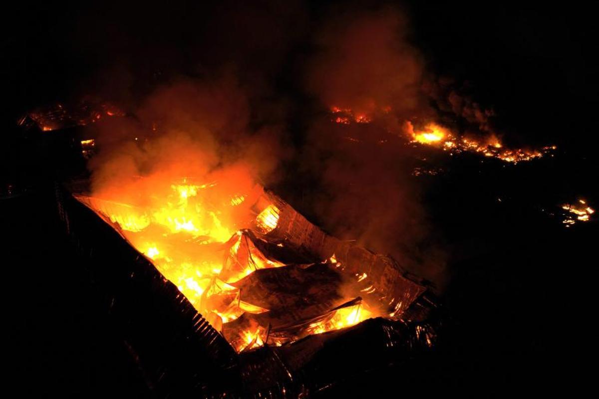 Una fuerte explosión en una zona industrial cerca del principal aeropuerto de Argentina deja al menos 15 heridos