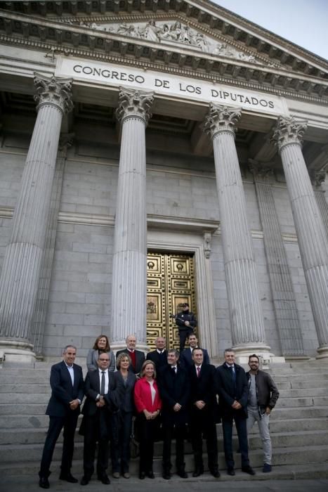 POSADO EN EL CONGRESO POR EL INICIO DEL DEBATE ...