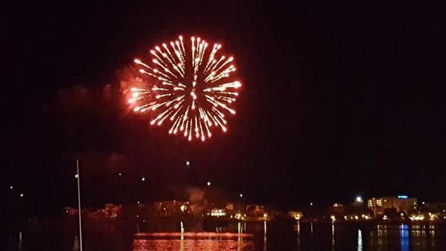 Fuegos artificiales en Portocolom