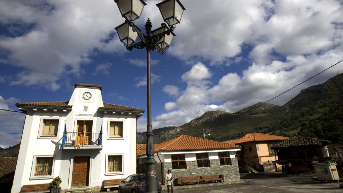 El Ayuntamiento de Yernes y Tameza, en una imagen de archivo.