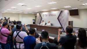 El fiscal general de Tamaulipas,  Irving Barrios Mojica, junto al secretario general del Gobierno de Tamaulipas, Hector Joel Villegas, en rueda de prensa