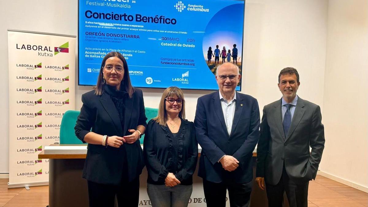 Por la izquierda; la concejala Covadonga Díaz, Estíbaliz Martín, Javier García Cogorro y José Luis Sariego