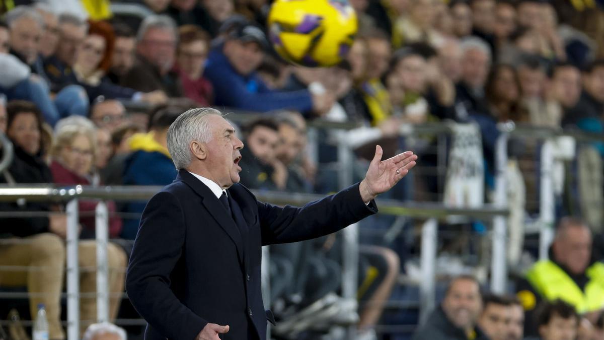 Carlo Ancelotti durante el partido de Liga disputado entre el Villarreal y el Real Madrid