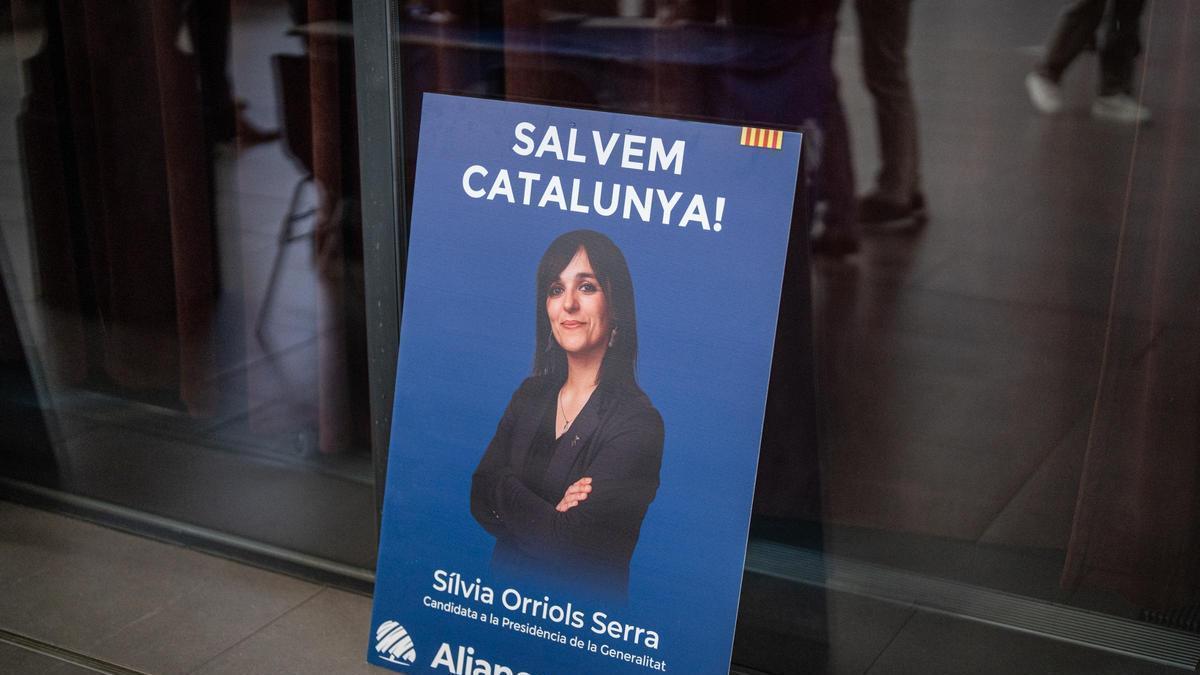 Cartell d'Aliança Catalana amb Sílvia Orriols