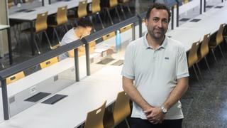 Ladislao Salmerón, catedrático e investigador: "Con 14 años no puedes leer con titubeos ni dudar cuánto es 7 + 4"