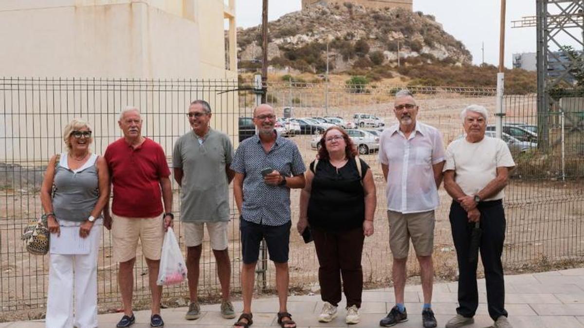 Miembros del Foro por el Patrimonio, en Monte Sacro, este viernes