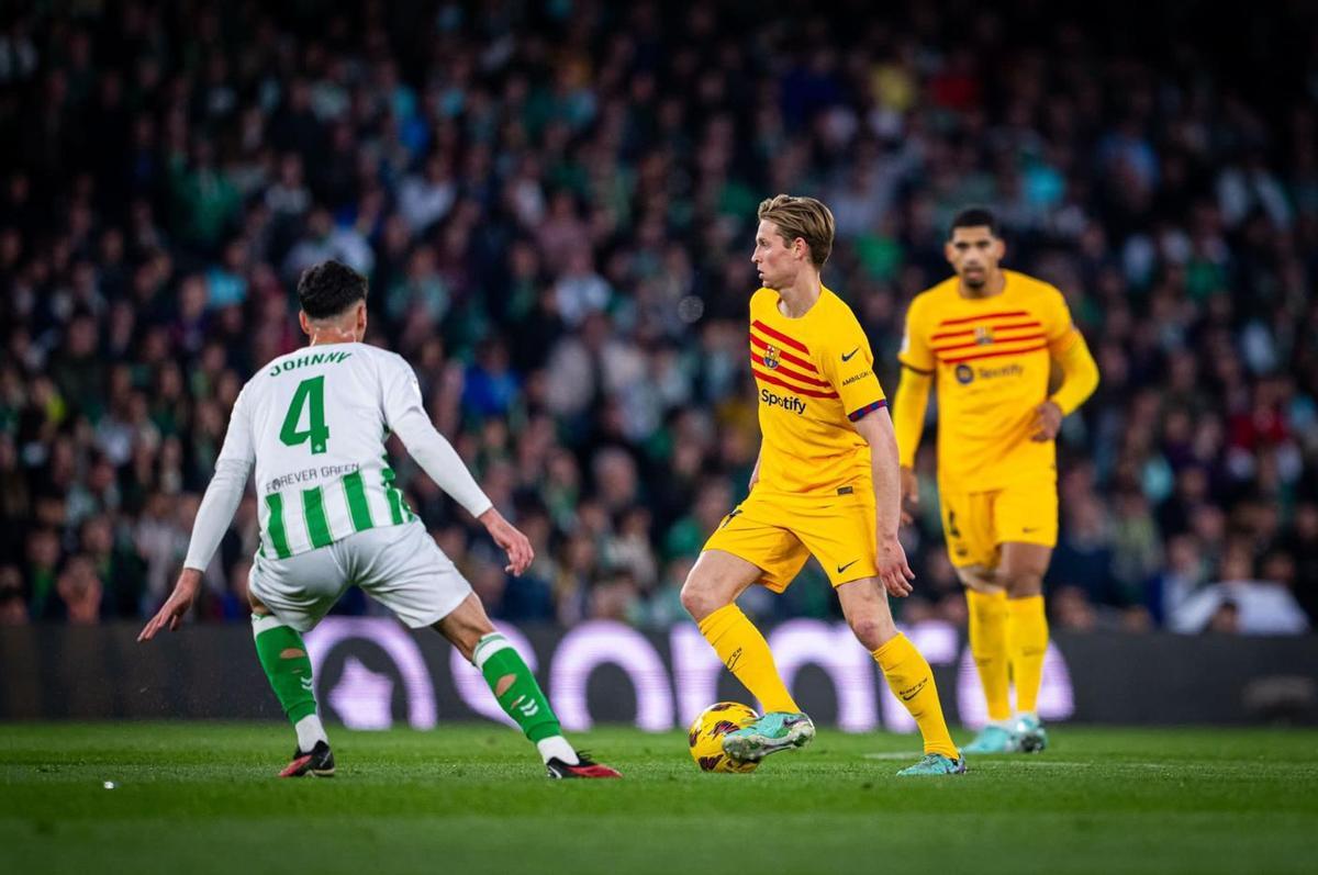 De Jong en un partido frente al Betis