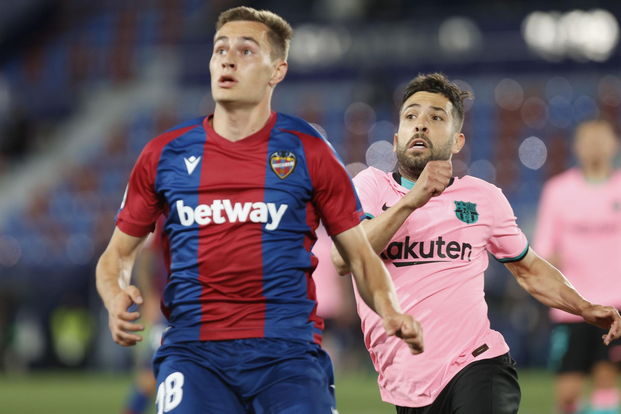 Las imágenes del empate entre el Levante y Barcelona en el Ciutat de València