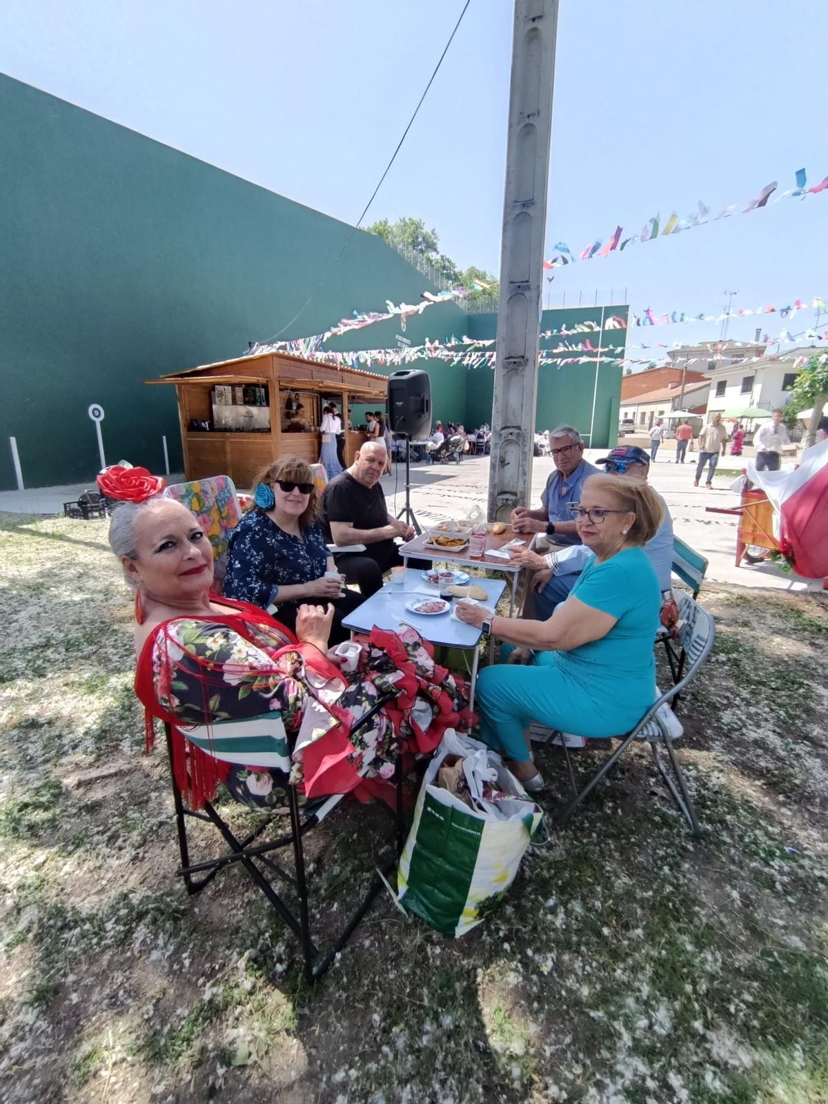 GALERÍA | El compás flamenco marca el ritmo de la romería en Cañizal GALERÍA | El compás flamenco marca el ritmo de la romería en Cañizal