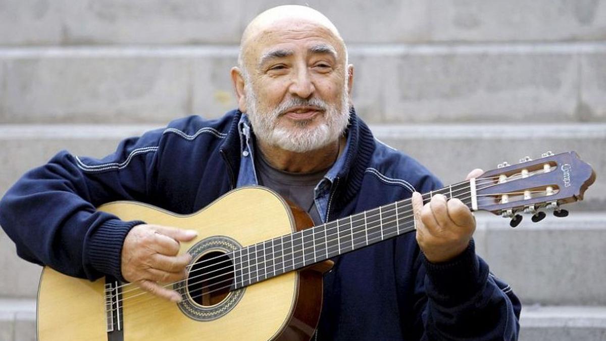 El cantante Peret