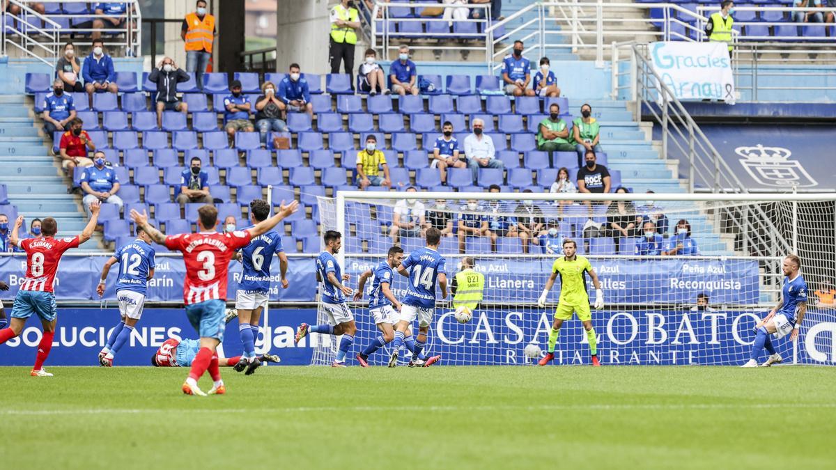 El partido del Real Oviedo, en imágenes