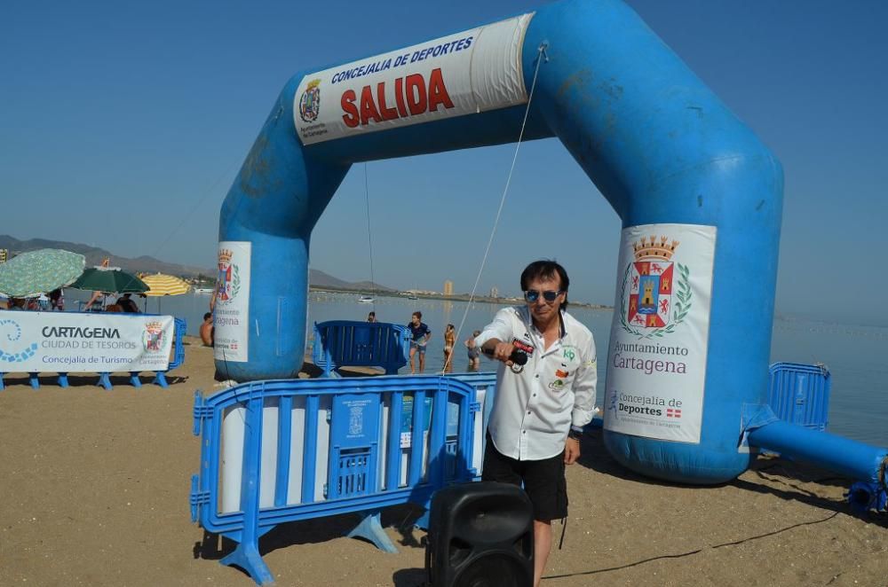 Más de 200 participantes 'se mojan' por la esclerósis múltiple en Playa Paraíso