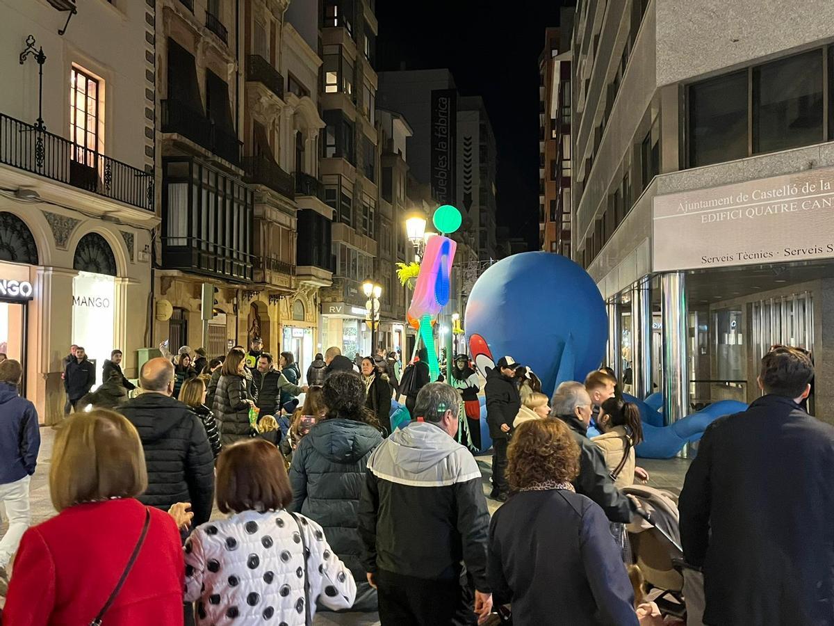 El Black Friday Experience llenó las calles de la capital de la Plana.