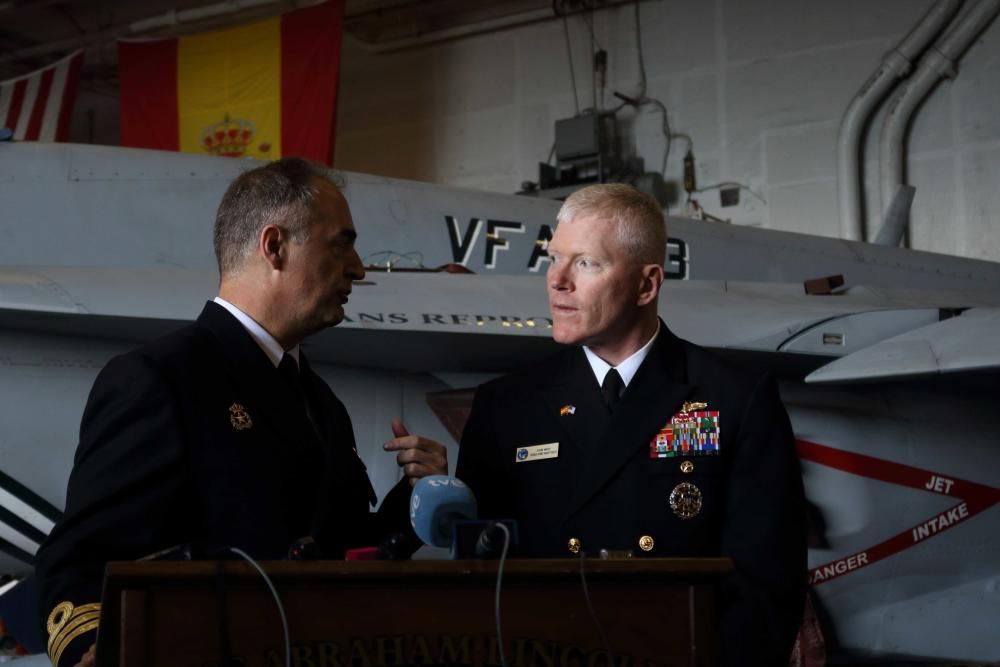 Visita al portaaviones 'USS Abraham Lincoln', de visita en Palma