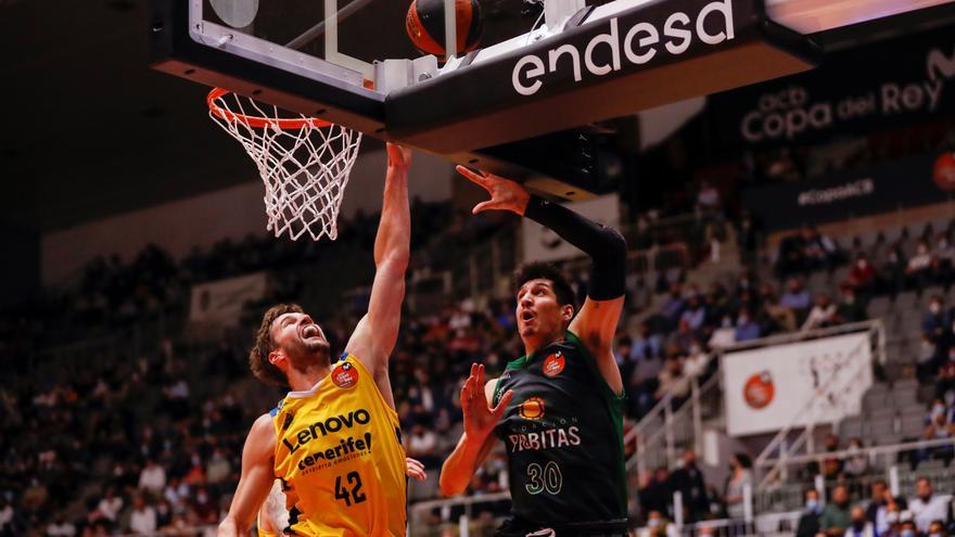 Tenerife reacts in time to beat Joventut and get into the semifinals