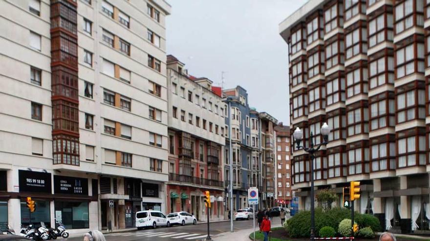 Zona abierta a la circulación de la avenida de la Costa junto a Begoña, pero sin la capa de asfaltado.