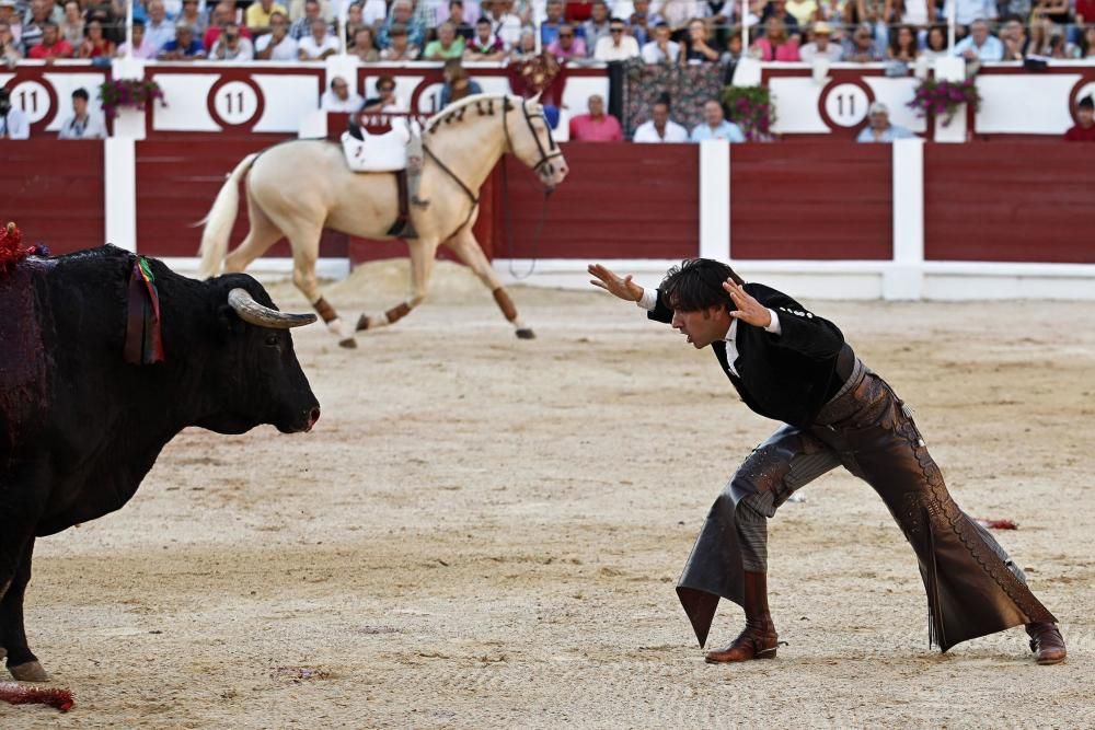 Rejoneo en la feria taurina de Begoña.