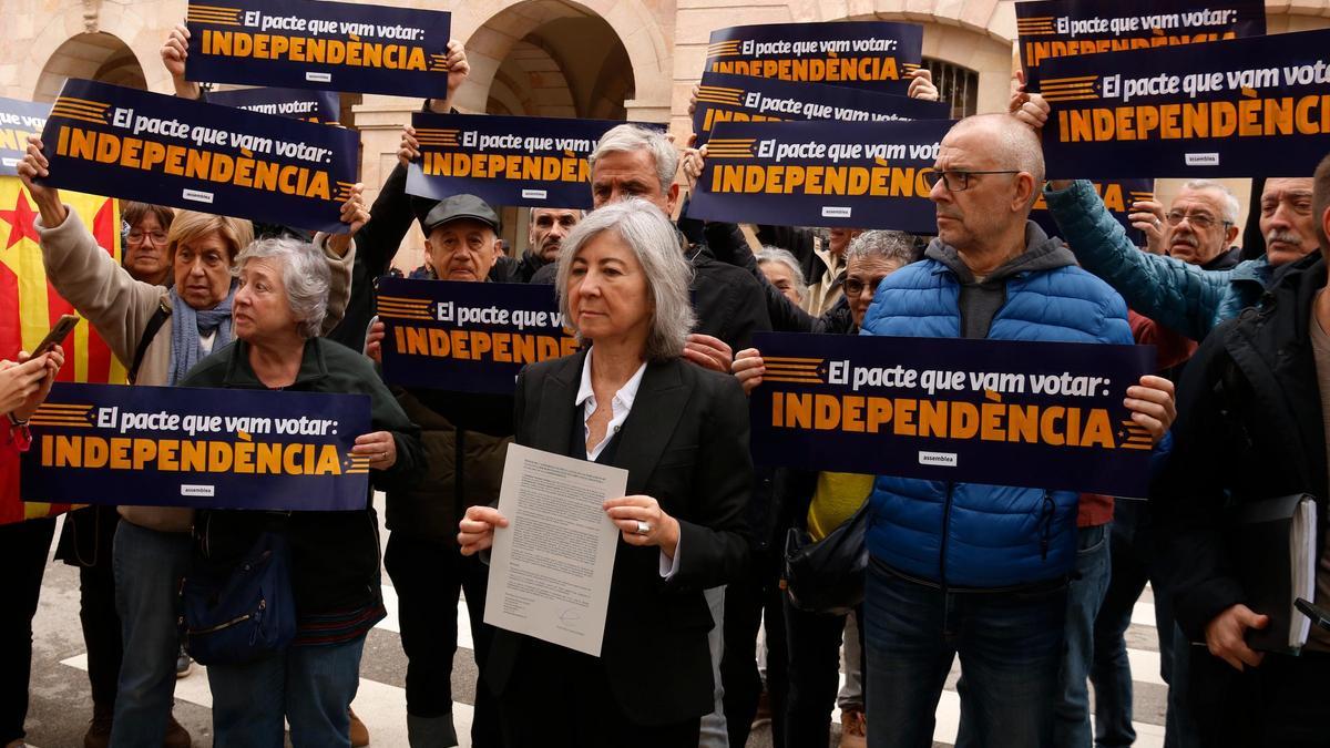 L'ANC demana al Parlament que aprovi una resolució rebutjant els pactes amb l’Estat. Parlament de Catalunya