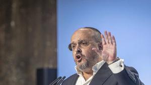 El PP català endureix el discurs en immigració i eludeix els pactes amb Junts