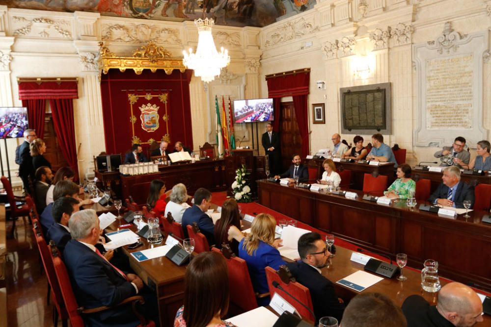 El alcalde de Málaga afronta su sexto mandato con el apoyo de Ciudadanos, al que integra en el gobierno.