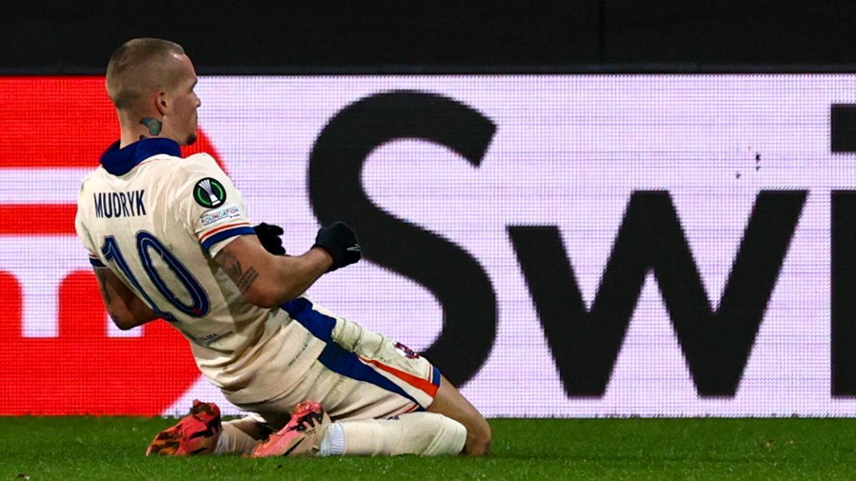 Mykhaylo Mudryk del Chelsea celebra tras marcar el 0-2 durante el partido de la UEFA Europa Conference League entre el FC Heidenheim y el FC Chelsea en Alemania