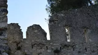 La muralla almohade del castillo de Xàtiva también entra en la Lista Roja del Patrimonio