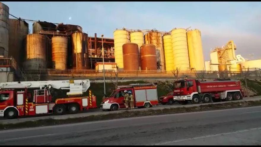 Incendio en una empresa oleo-química de Zuera