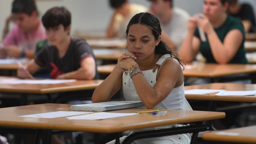 La repesca en la selectividad deja a los aprobados ante 108 titulaciones cerradas