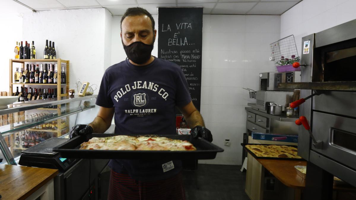 Zecchi es un maestro pizzero afincado en Zaragoza.