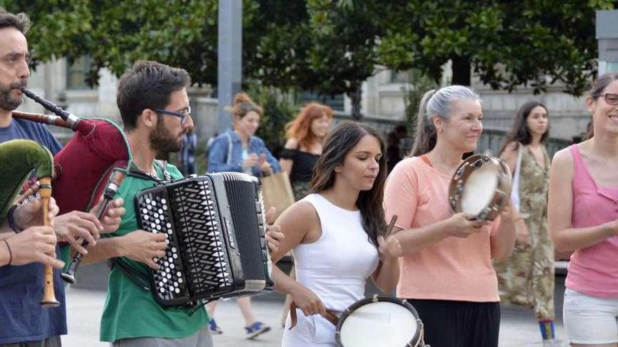 Música y baile para promocionar la Romería de Santa Margarita