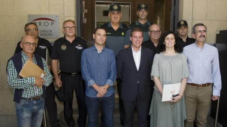 El alcalde de Xàtiva, junto a ediles y responsables de los cuerpos de seguridad y de Emergencias, ayer