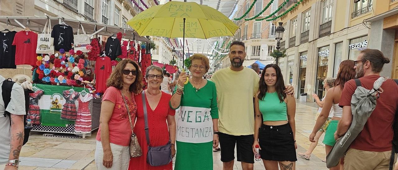 Mari Carmen Mestanza el pasado martes, en calle Larios en defensa de la Vega.