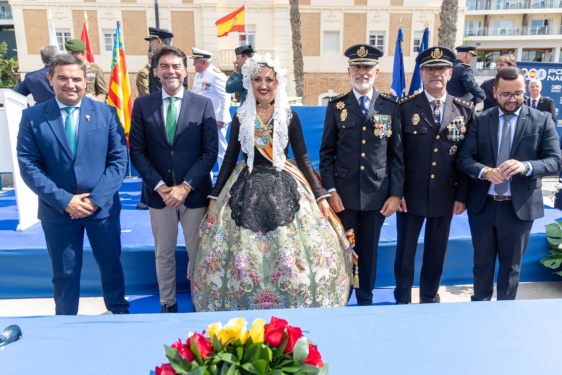 La Policía Nacional celebra en Alicante el día de su patrón
