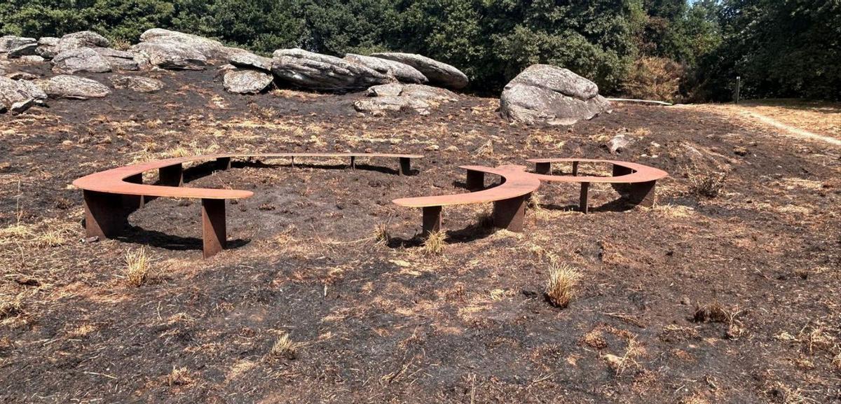 Estado del mobiliario tras el incendio de la semana pasada.