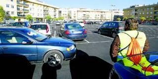 Queja por tener que pagar en el parking
