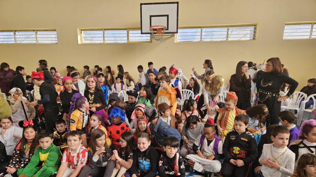 Antroxu en los colegios de Avilés, en imágenes