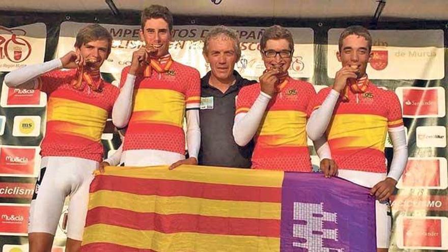 Pau Llaneras, Mateu Gamundí, Jaume Adrover, Maties Gornals y Marcos Alejos en el podio.