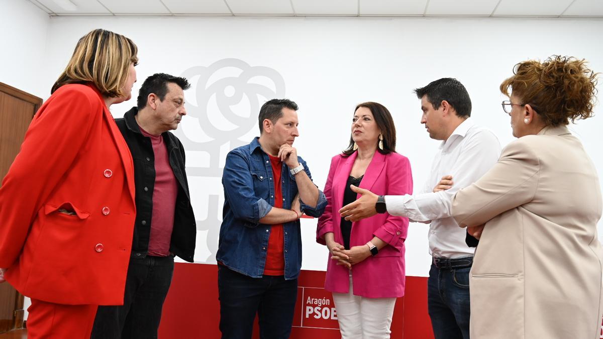 Varios alcaldes del PSOE y presidentes comarcales han denunciado el "abandono total" de Azcón durante el apagón.