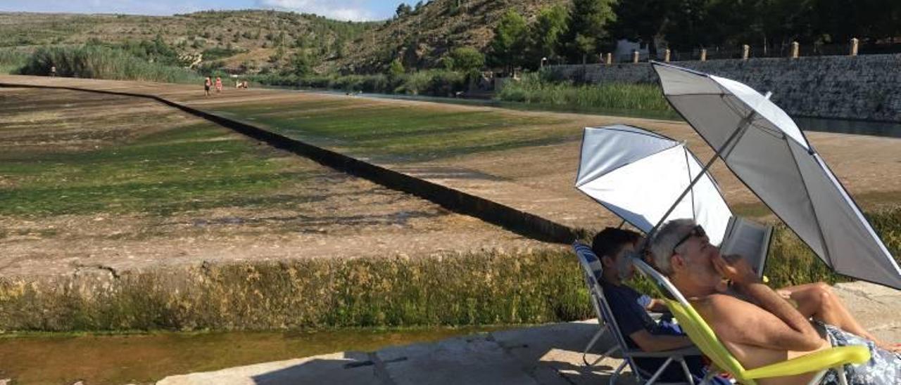 La CHJ deja de nuevo sin agua el Assut de Antella para ahuyentar a los turistas