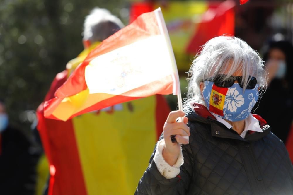 Más de un centenar de personas arropa a Vox en Murcia un acto en defensa de la Constitución