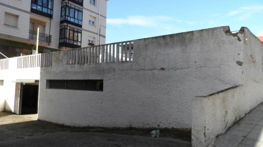 El muro afectado, en Candás.